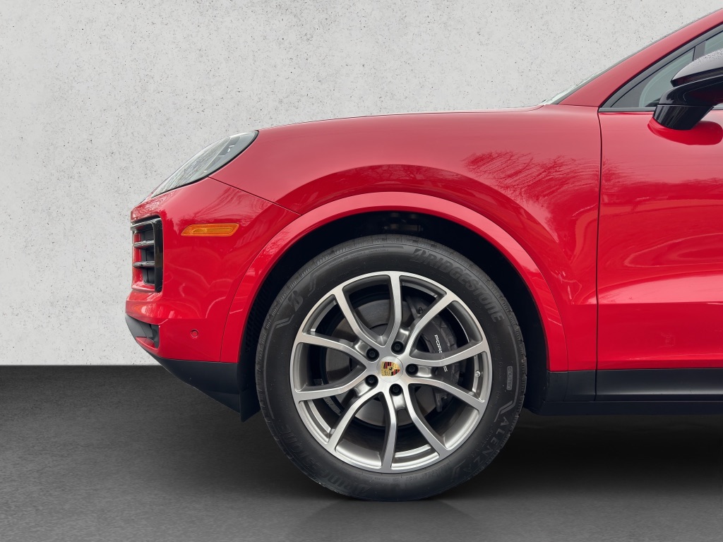 2024 Porsche Cayenne Coupe photo 22