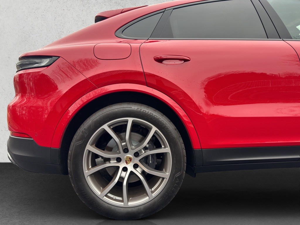 2024 Porsche Cayenne Coupe photo 24