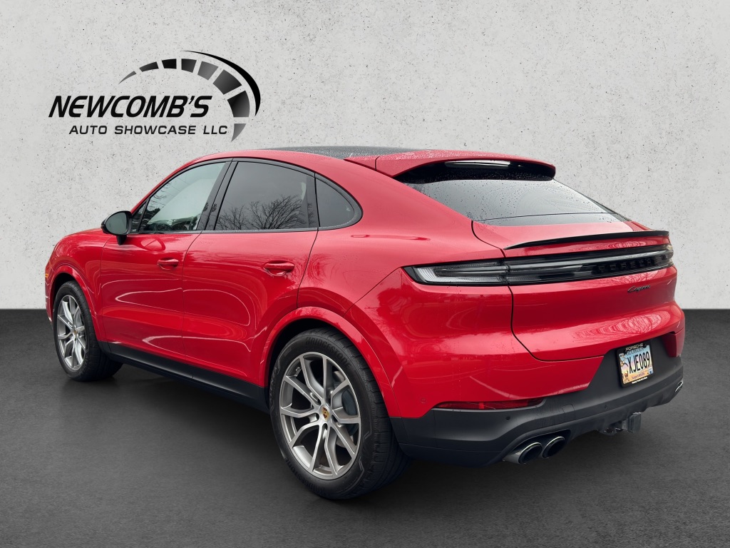 2024 Porsche Cayenne Coupe photo 3