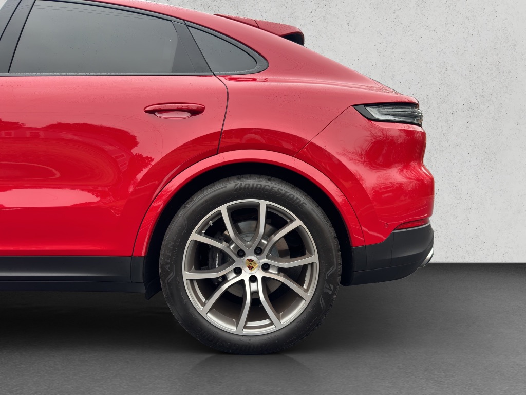 2024 Porsche Cayenne Coupe photo 23