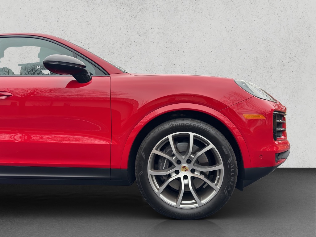 2024 Porsche Cayenne Coupe photo 25