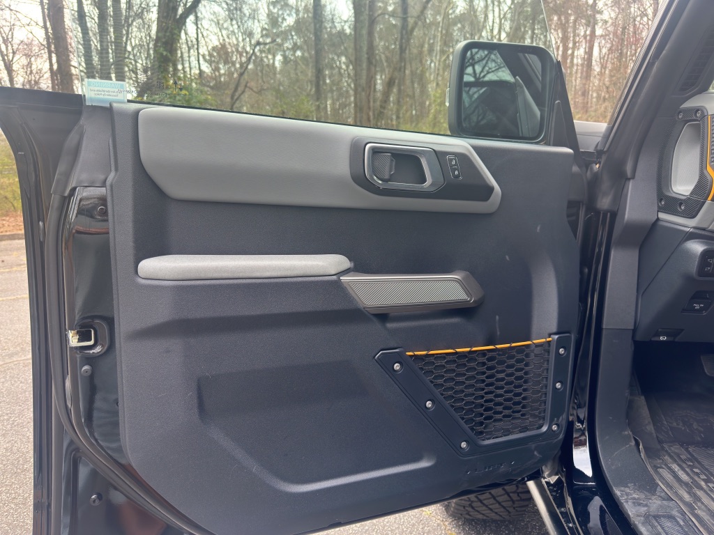 2023 Ford Bronco Black Diamond photo