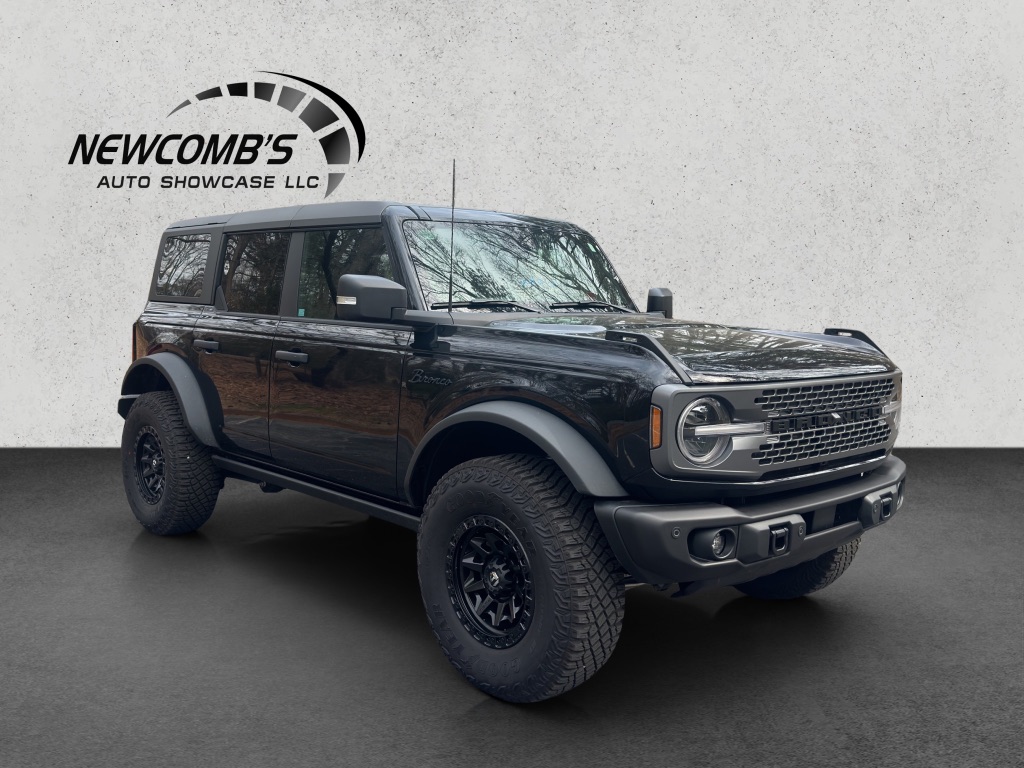 2023 Ford Bronco Black Diamond photo