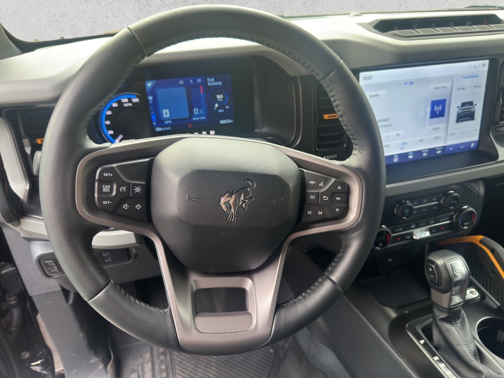 2023 Ford Bronco Black Diamond photo