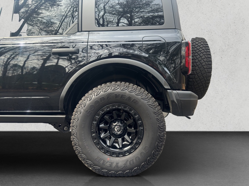 2023 Ford Bronco Black Diamond photo