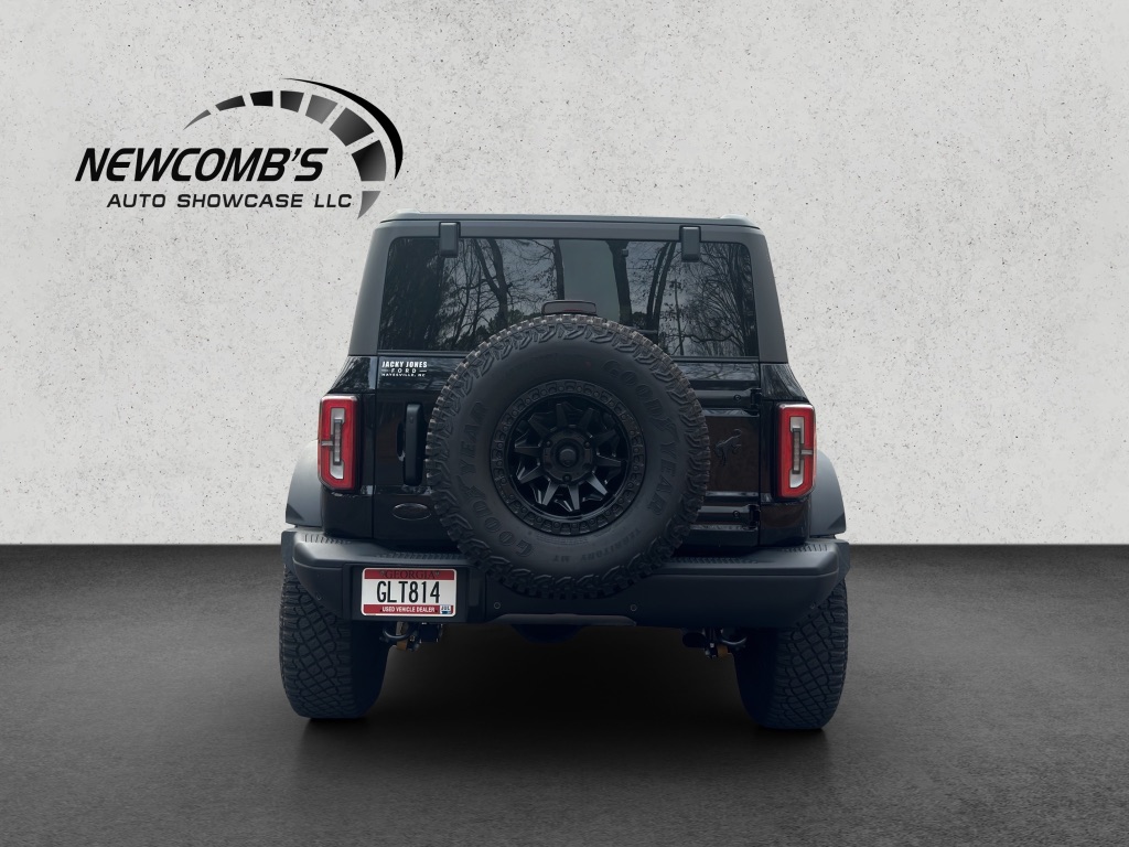 2023 Ford Bronco Black Diamond photo