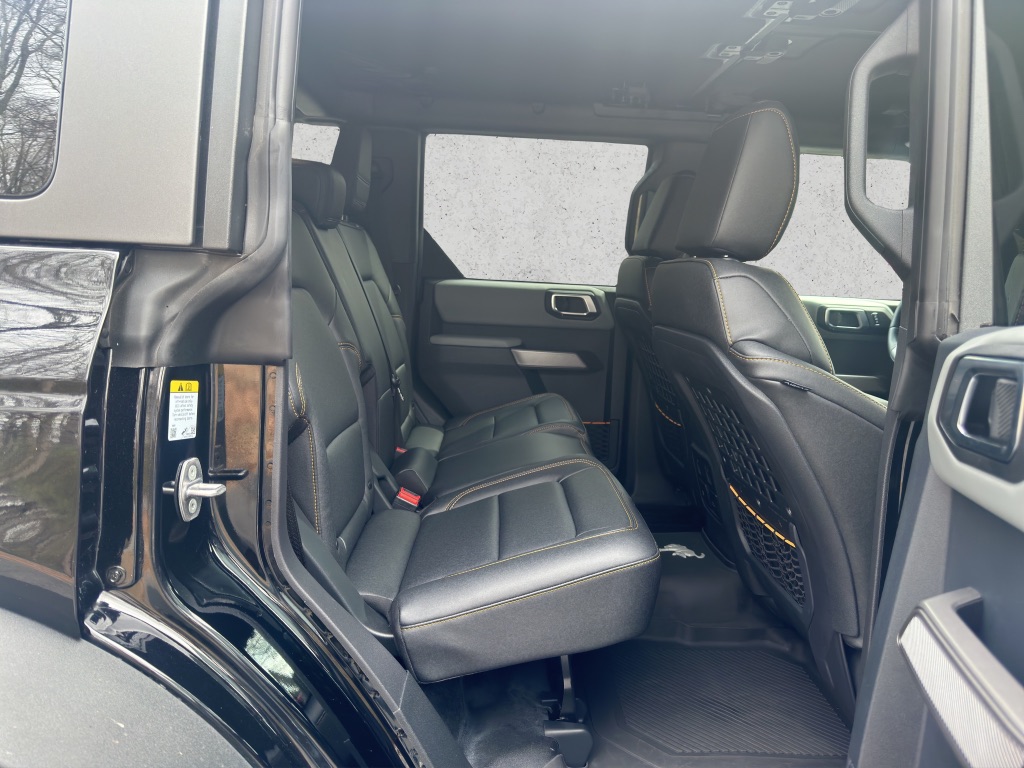 2023 Ford Bronco Black Diamond photo