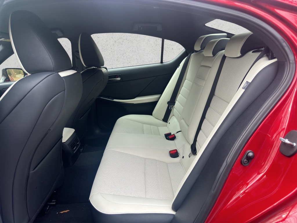 2021 Lexus IS 350 photo