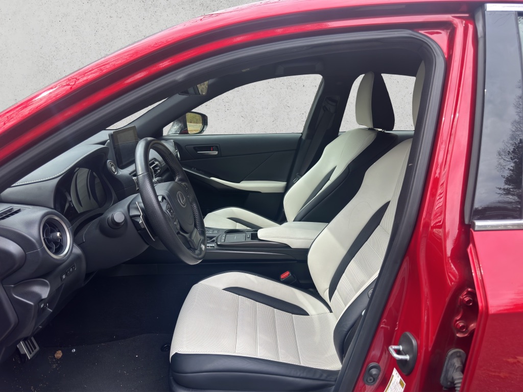 2021 Lexus IS 350 photo