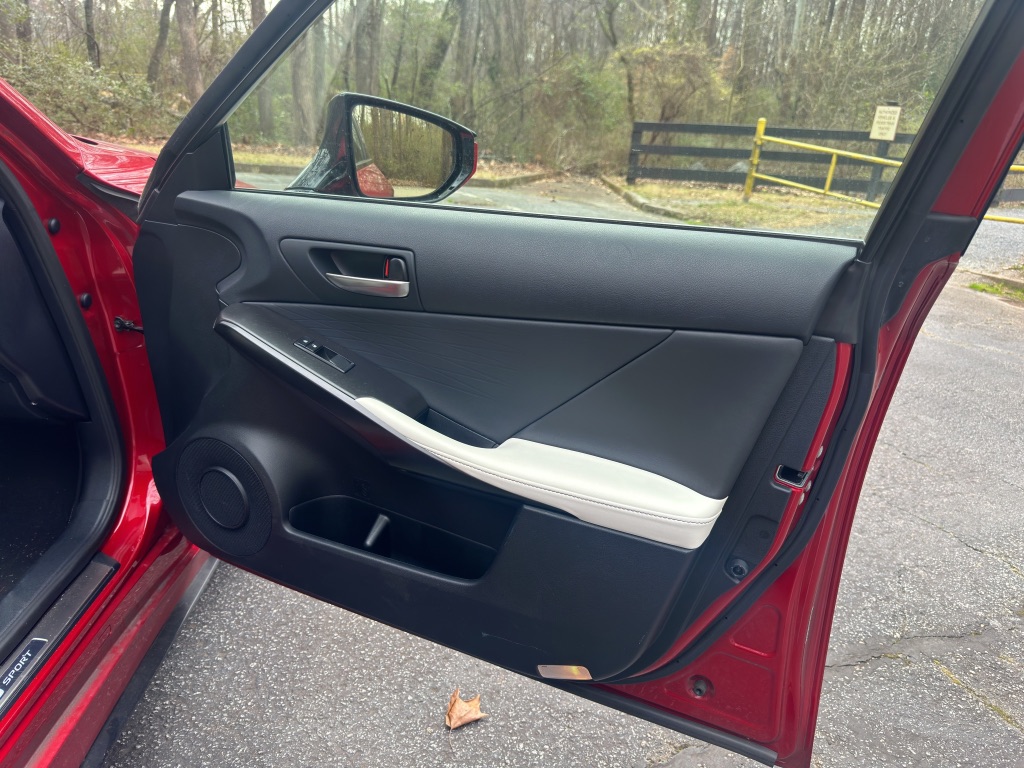 2021 Lexus IS 350 photo