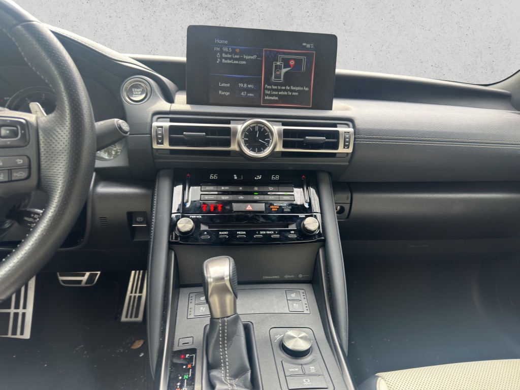 2021 Lexus IS 350 photo