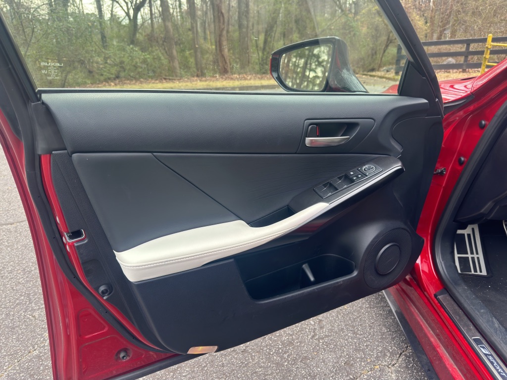 2021 Lexus IS 350 photo