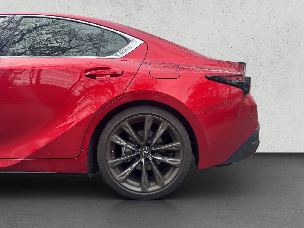 2021 Lexus IS 350 photo