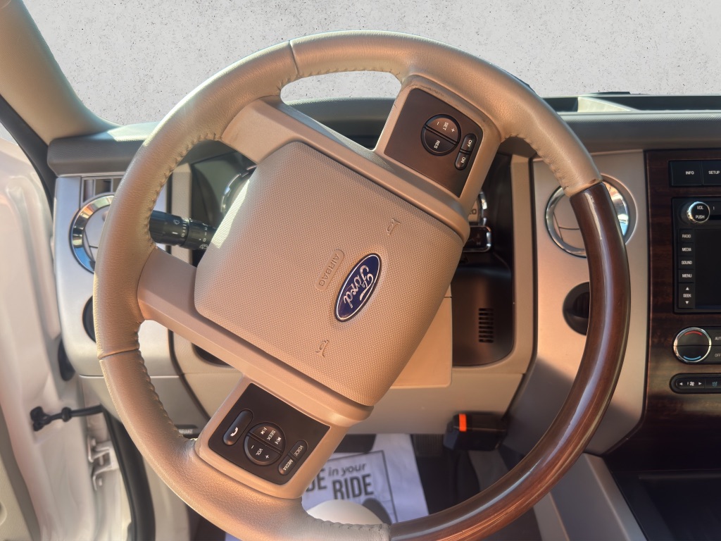 2010 Ford Expedition Limited photo