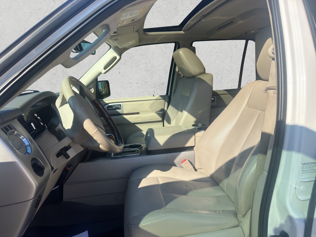 2010 Ford Expedition Limited photo