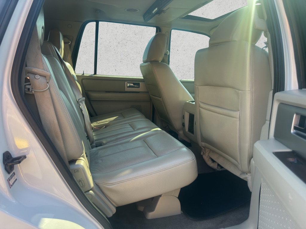 2010 Ford Expedition Limited photo