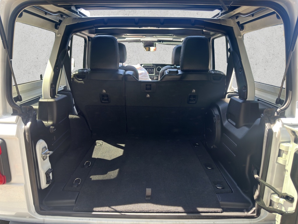2019 Jeep Wrangler Unlimited Sahara photo