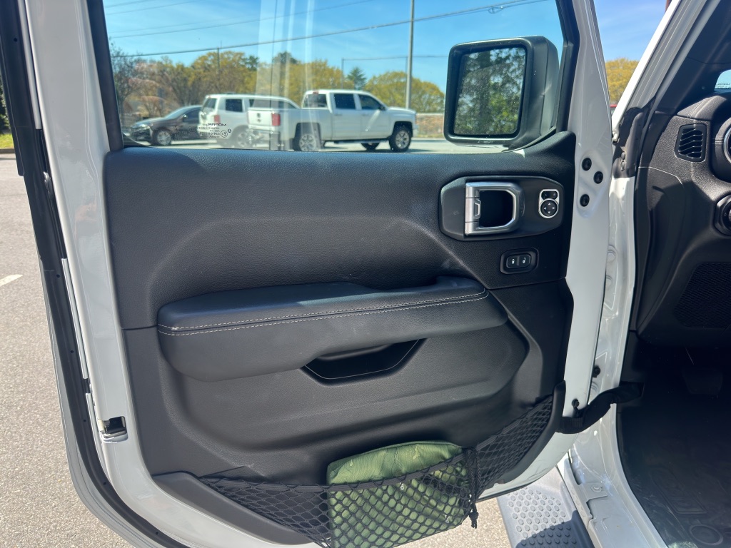 2019 Jeep Wrangler Unlimited Sahara photo