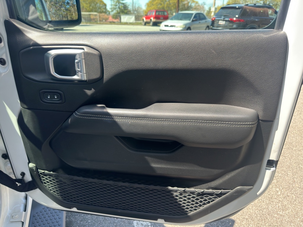 2019 Jeep Wrangler Unlimited Sahara photo
