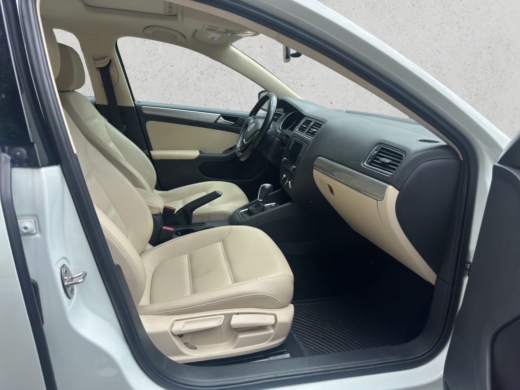 2017 Volkswagen Jetta SE photo