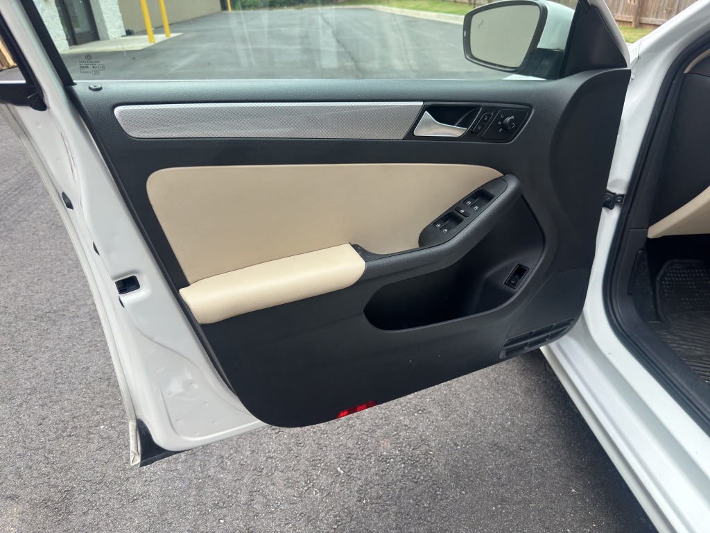 2017 Volkswagen Jetta SE photo