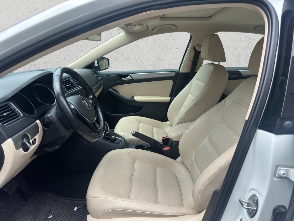 2017 Volkswagen Jetta SE photo