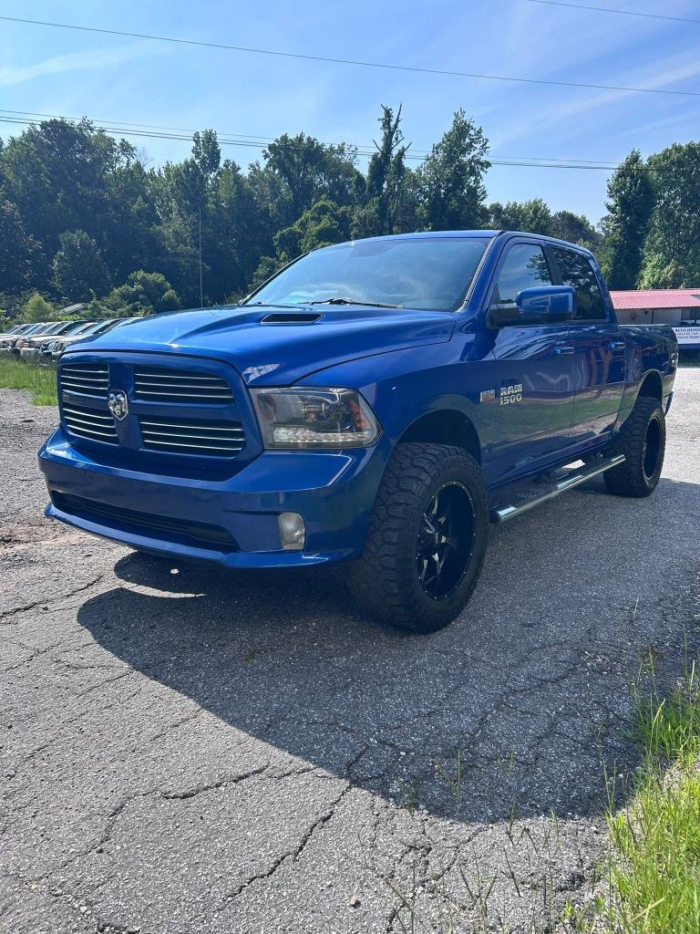 2015 Ram 1500 - $10,000