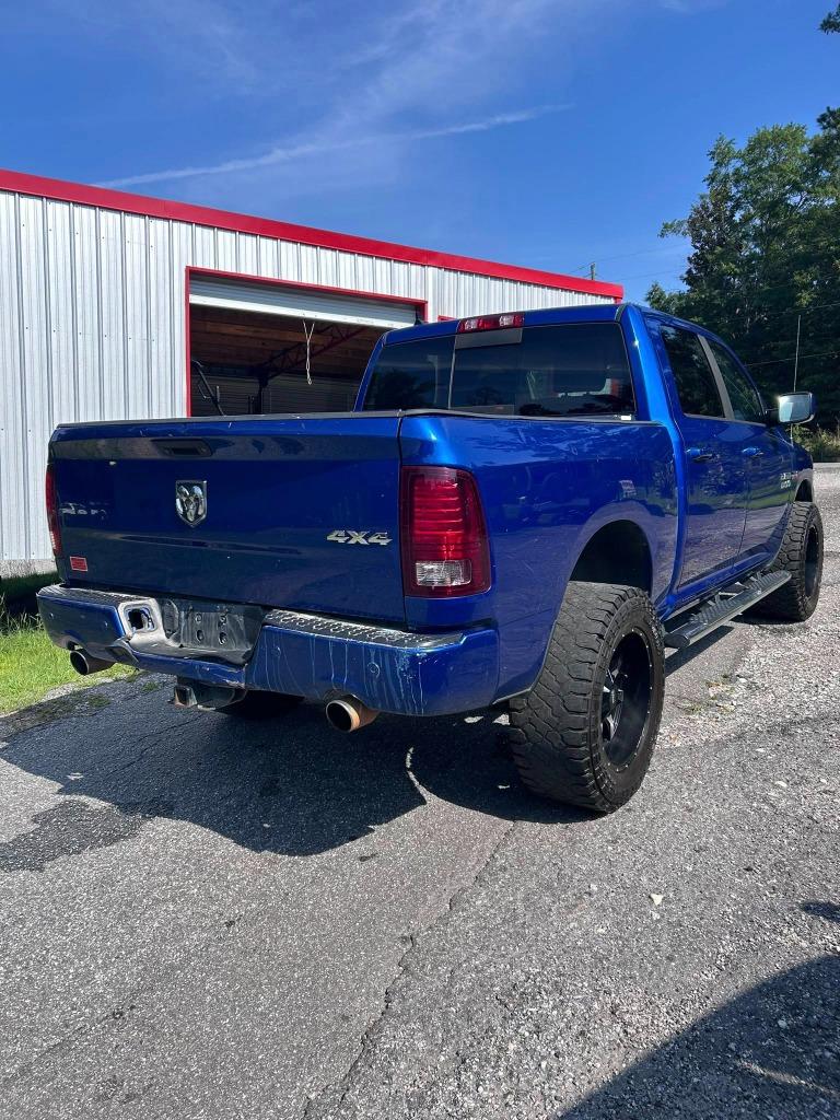 2015 Ram 1500 - $10,000
