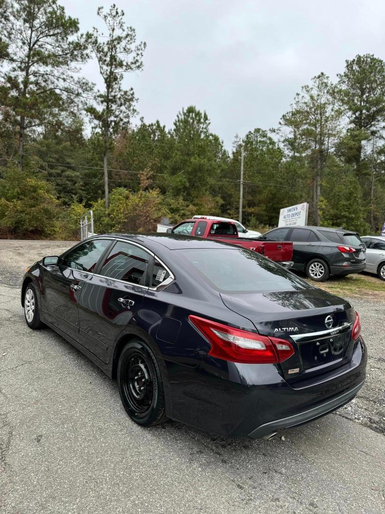 2018 Nissan Altima - $6,300