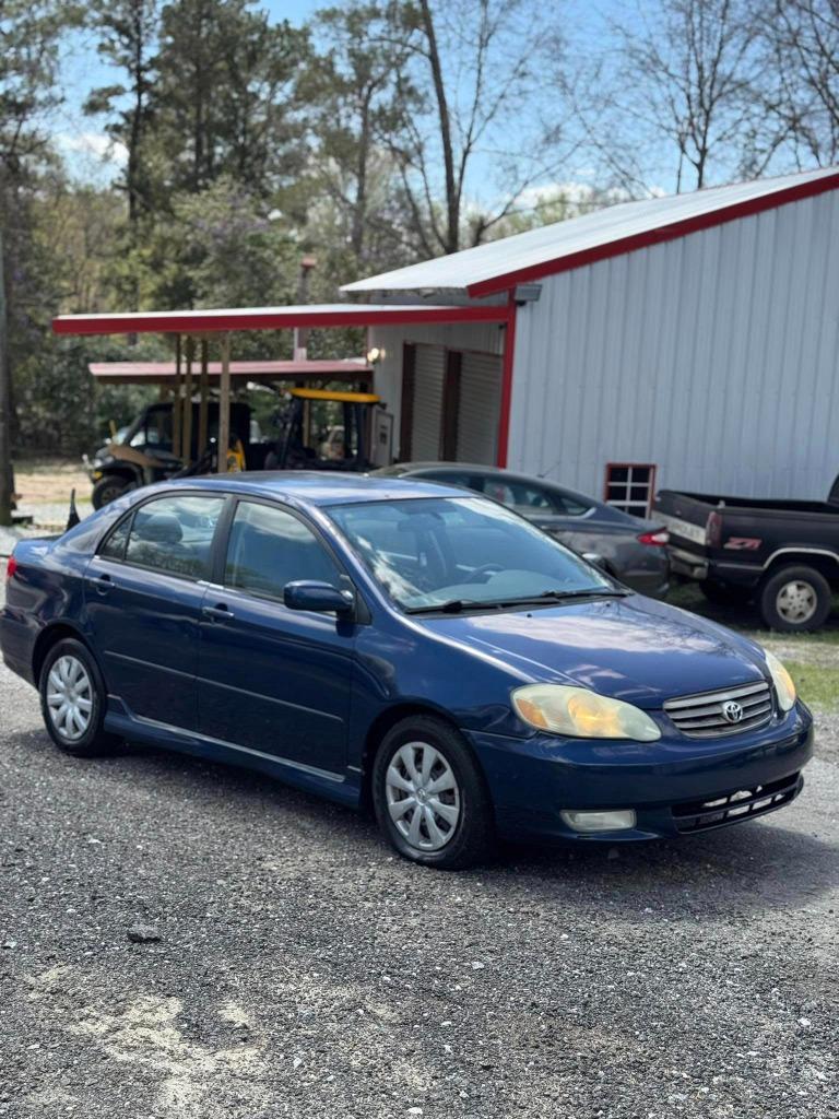 2004 Toyota Corolla CE photo