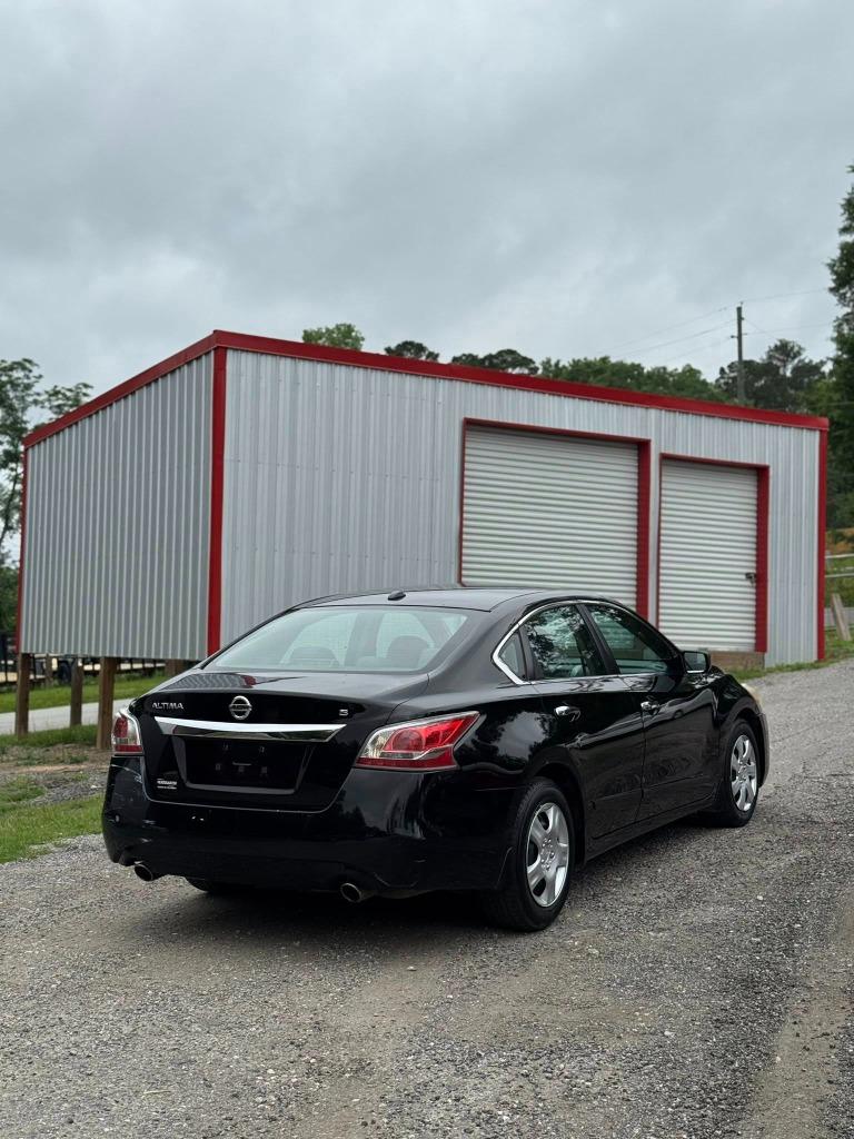 2015 Nissan Altima - $6,000