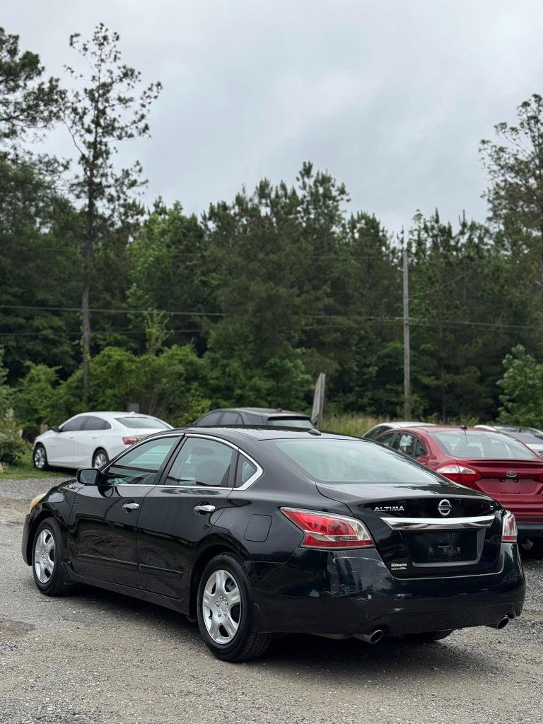 2015 Nissan Altima - $6,000
