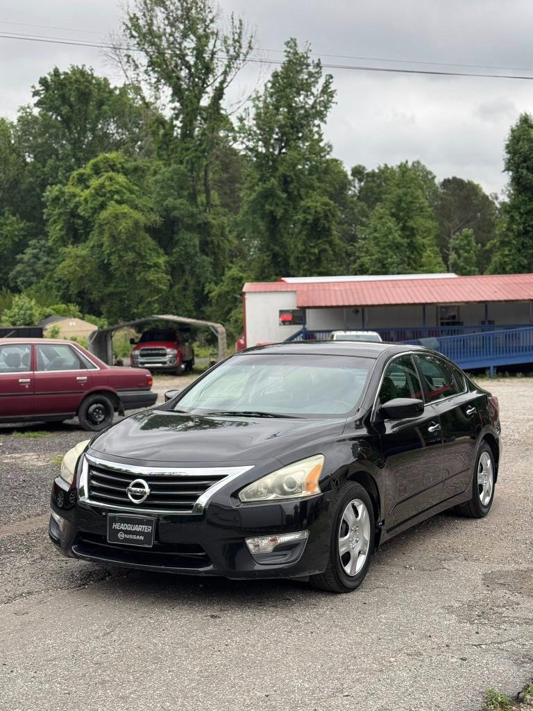 2015 Nissan Altima - $6,000