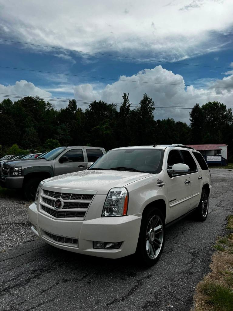2013 Cadillac Escalade - $6,800