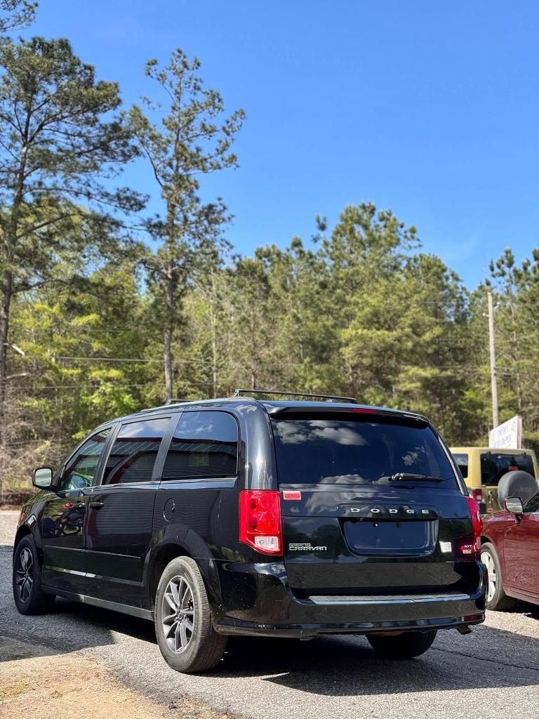 2017 Dodge Grand Caravan - $6,000