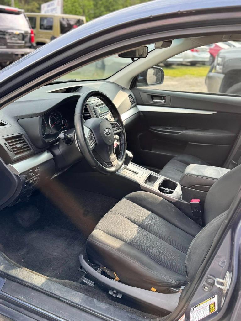 2013 Subaru Outback - $4,000