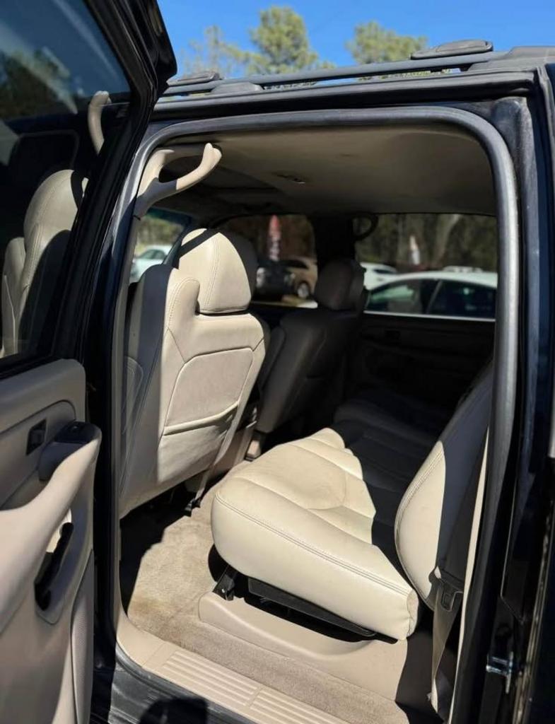 2005 Chevrolet Avalanche 1500 LS photo