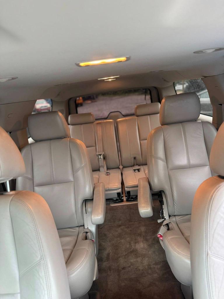 2013 Chevrolet Suburban LT 1500 photo