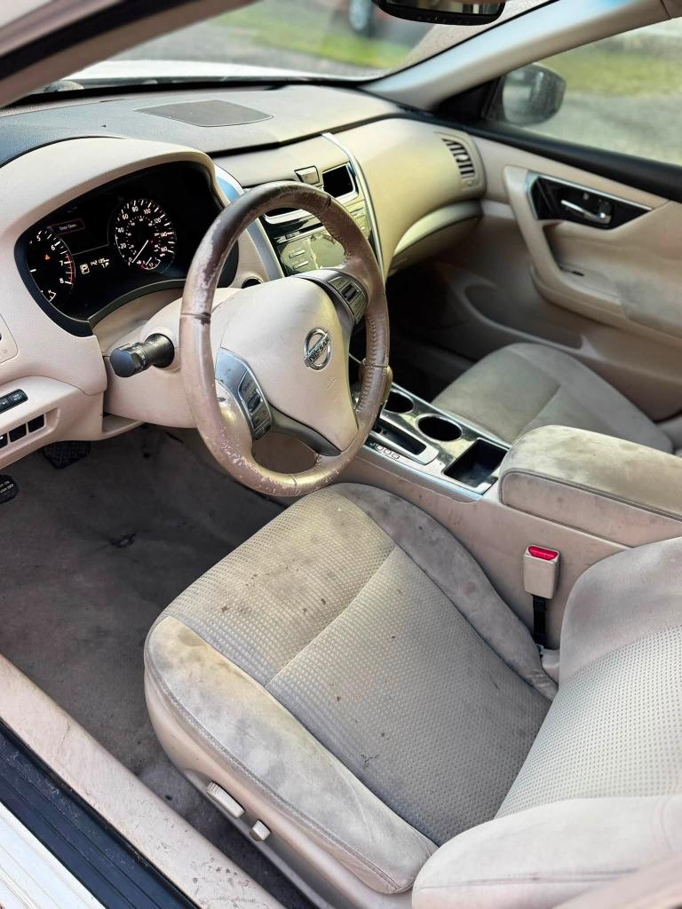 2014 Nissan Altima - $4,800