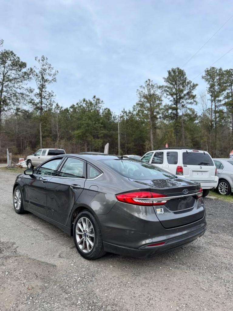 2017 Ford Fusion SE photo