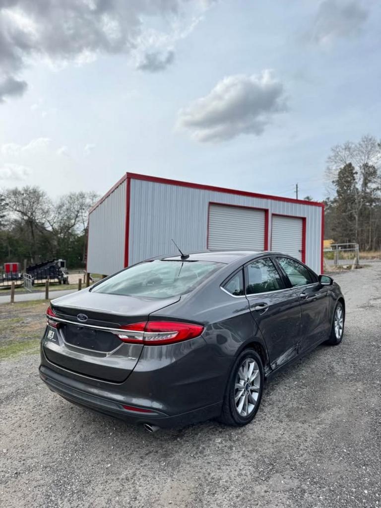 2017 Ford Fusion SE photo
