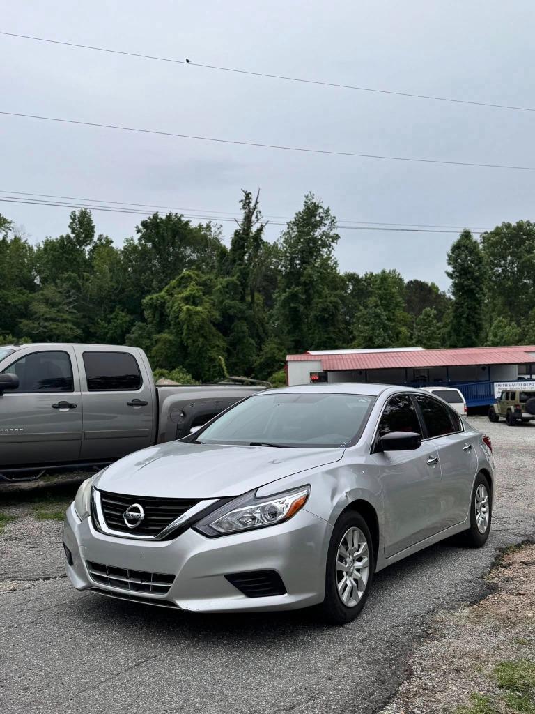 2016 Nissan Altima - $4,800