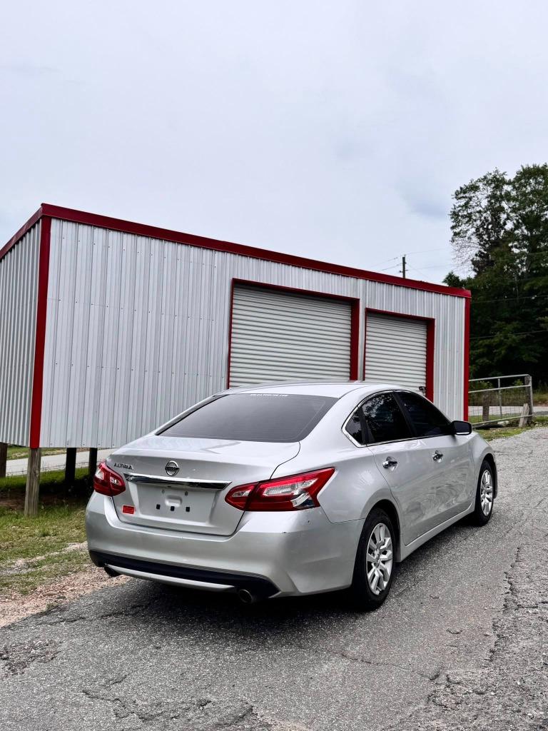 2016 Nissan Altima - $4,800