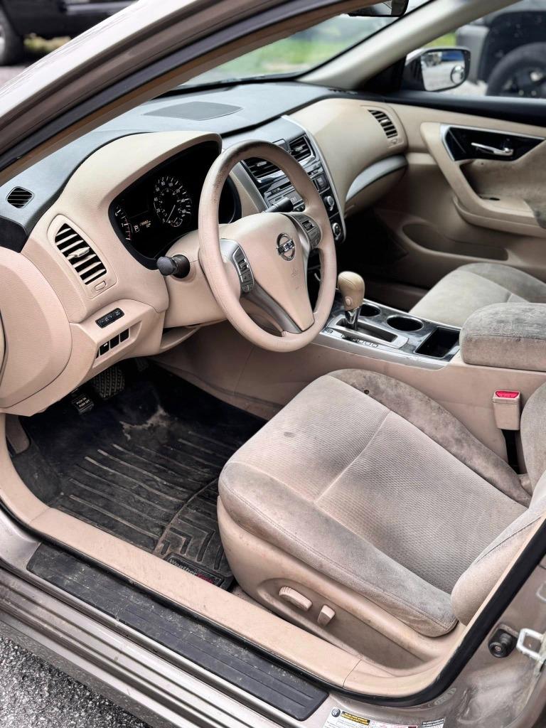 2013 Nissan Altima - $4,800