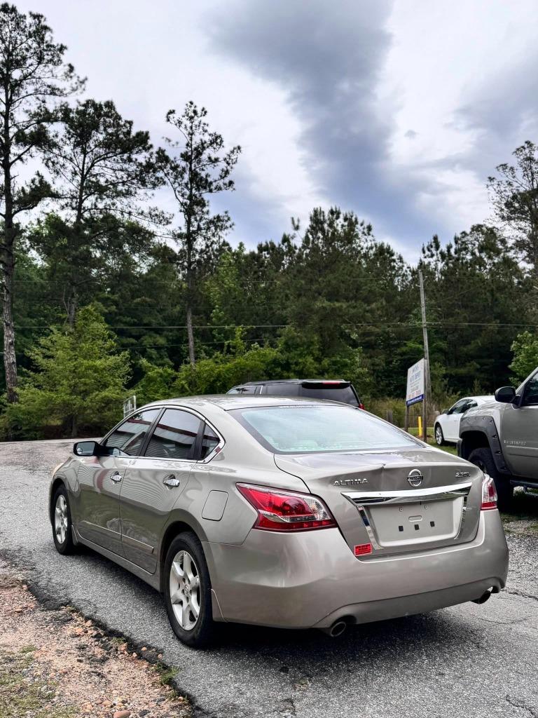 2013 Nissan Altima - $4,800