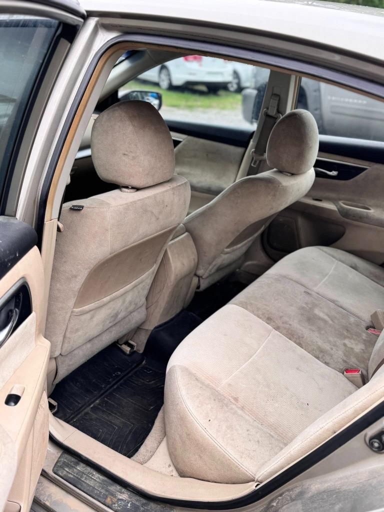2013 Nissan Altima - $4,800
