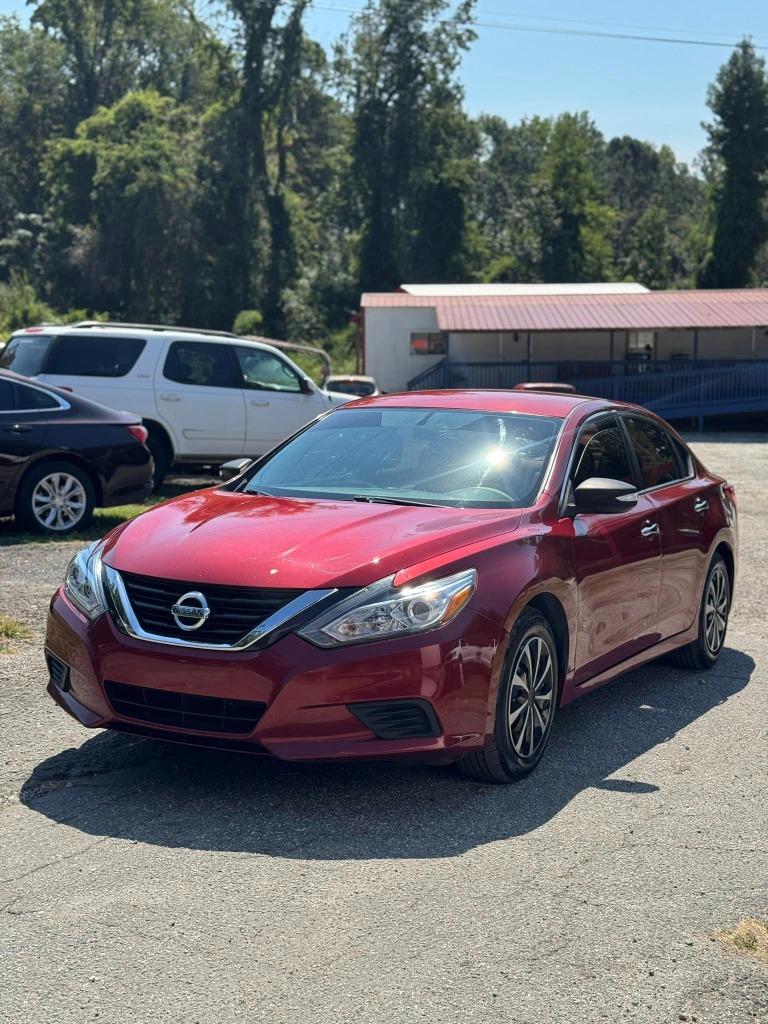 2016 Nissan Altima - $6,500