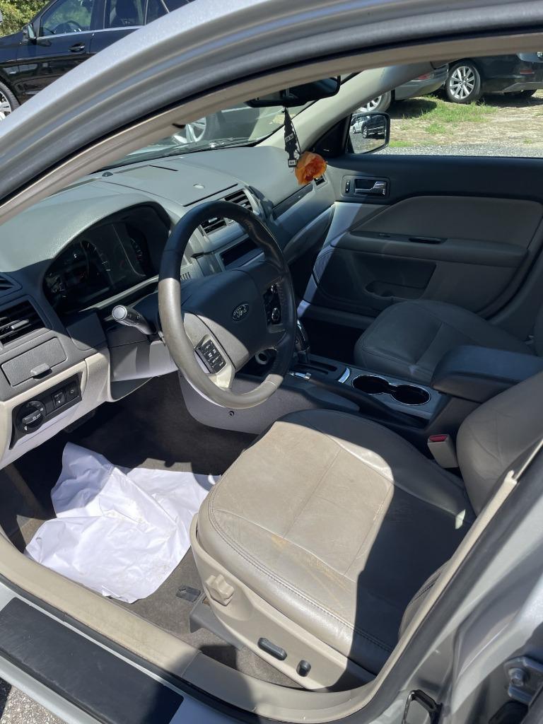 2010 Ford Fusion SEL photo