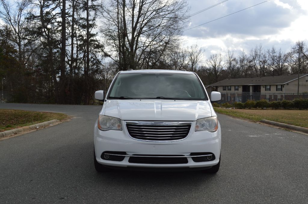 2014 Chrysler Town & Country Touring photo