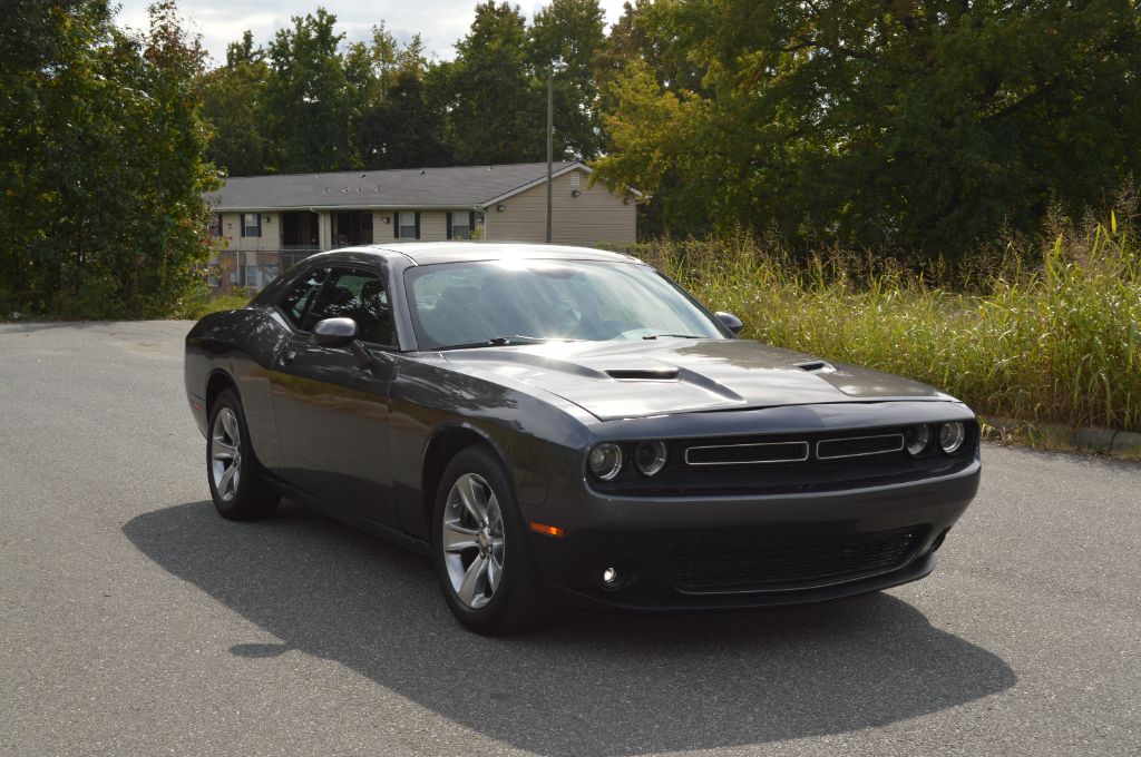 2017 Dodge Challenger - $11,000